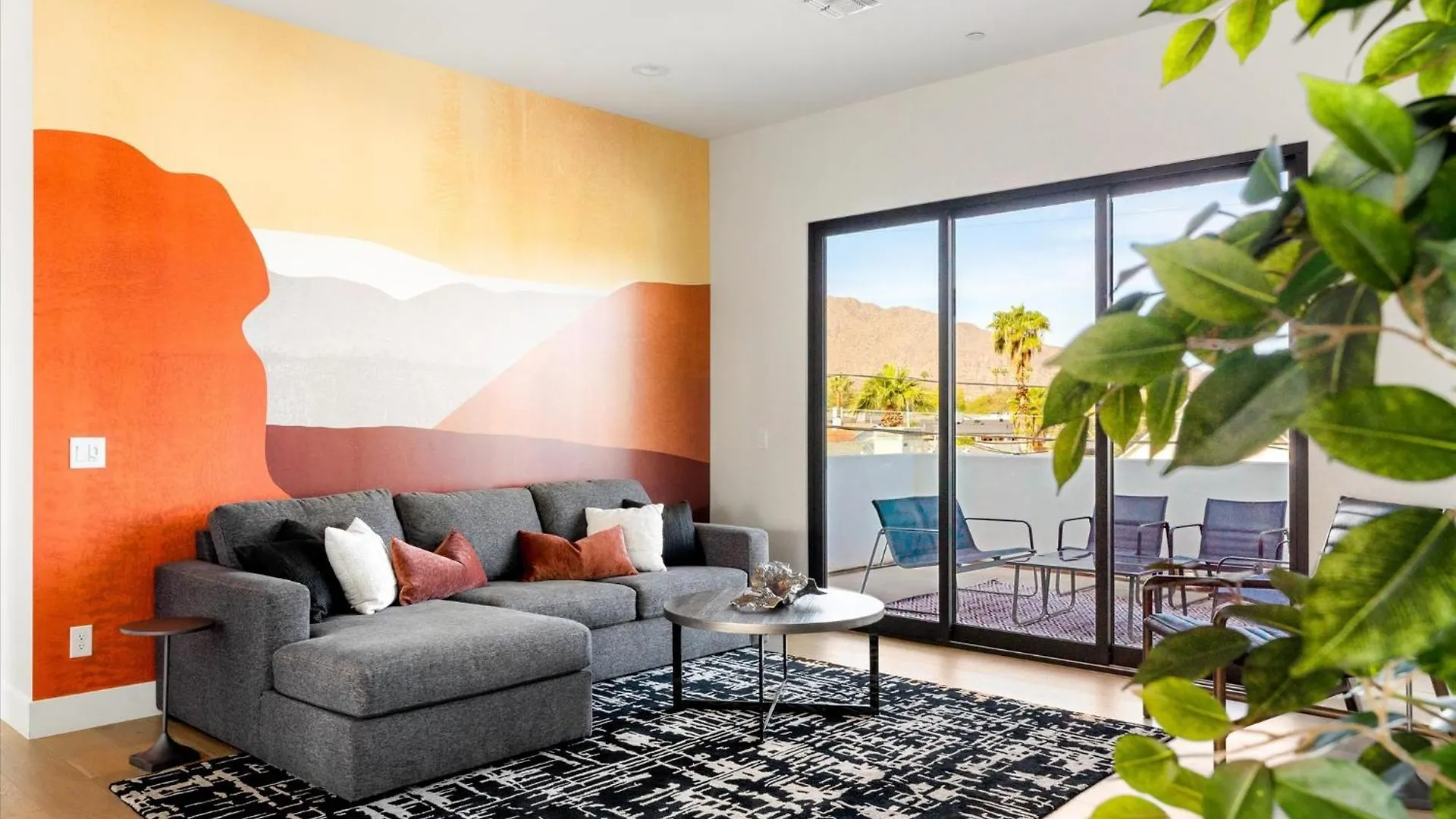 Desert Palm Luxury Space - Walk To Old Town! Scottsdale United States