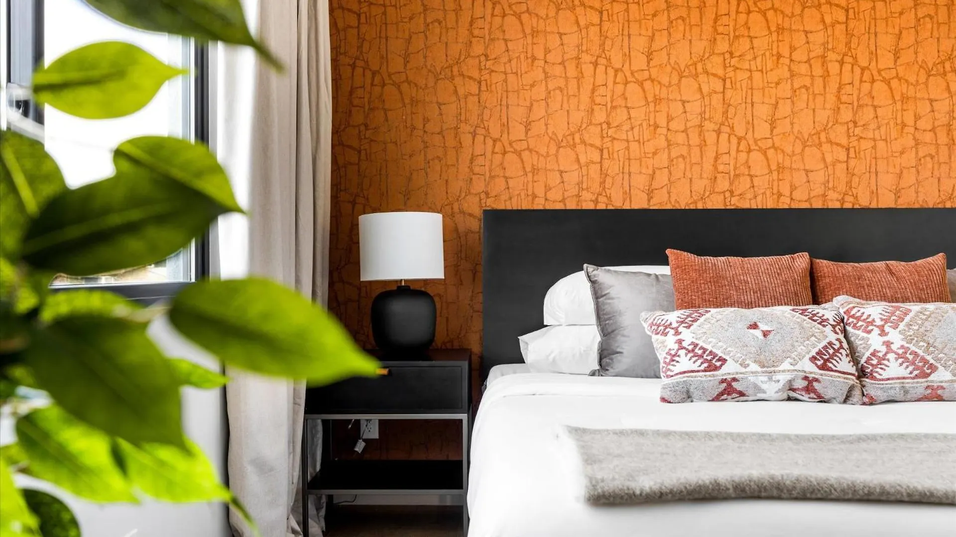 Desert Palm Luxury Space - Walk To Old Town! Scottsdale United States