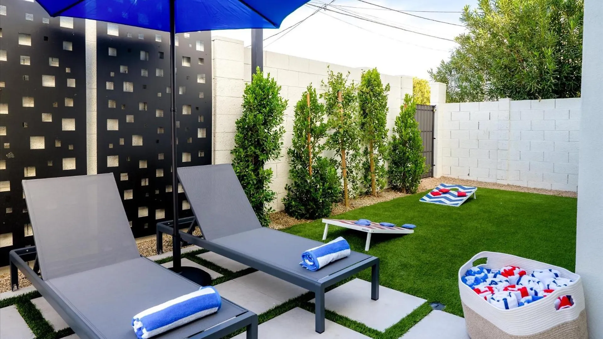 Desert Palm Luxury Space - Walk To Old Town! Scottsdale